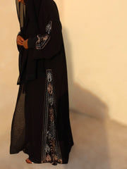 dusky abaya