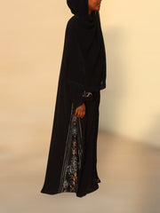 dusky abaya